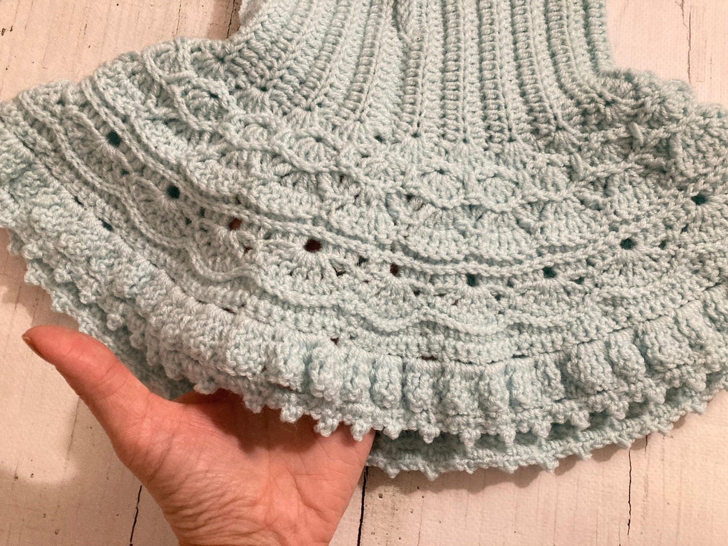 Frozen Beauty Neck Warmer Crochet Pattern by - CrochetArtHub