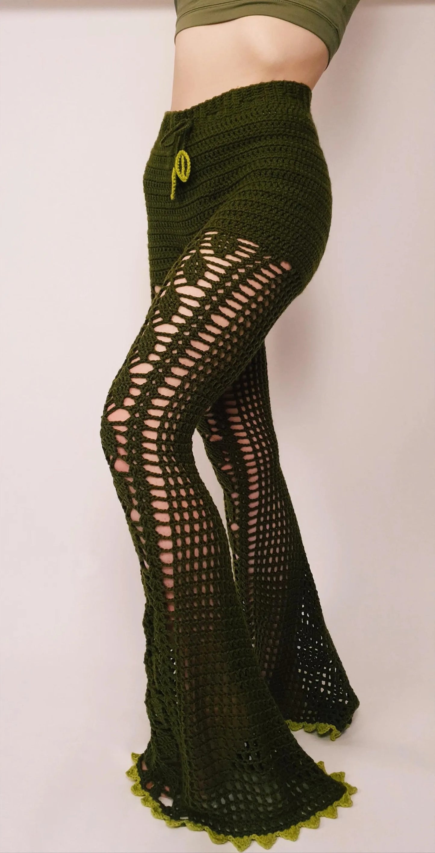 Trailing Leaf Pant Crochet Pattern - CrochetArtHub